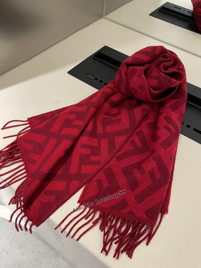 Fendi專櫃新款原單芬迪全幅F羊絨圍巾女士披肩 mmyj1581